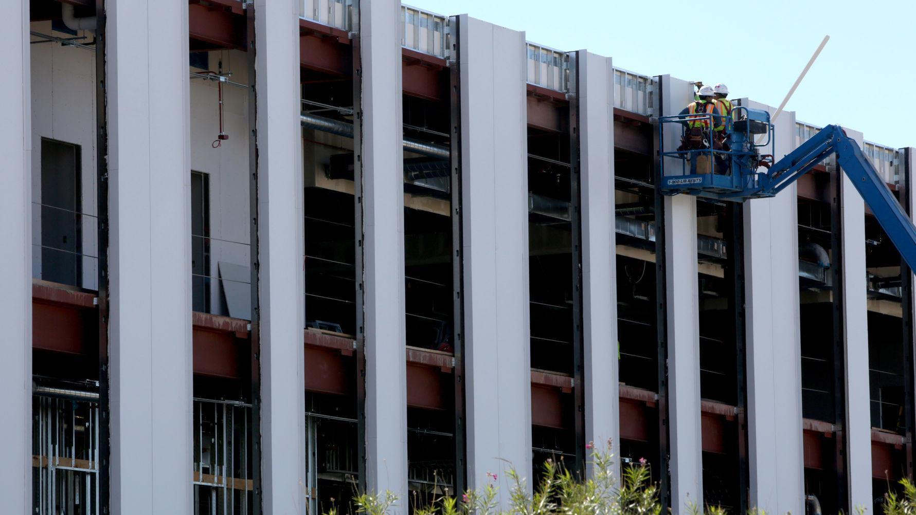 Arizona unemployment rate ticks up 0.1%, but actually more people are working
